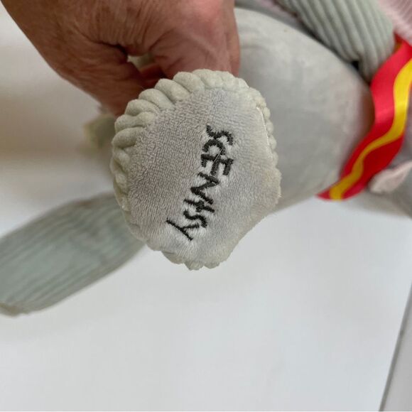 TWO ADORABLE DISNEY‎ DUMBO THE ELEPHANT - Picture 15 of 15